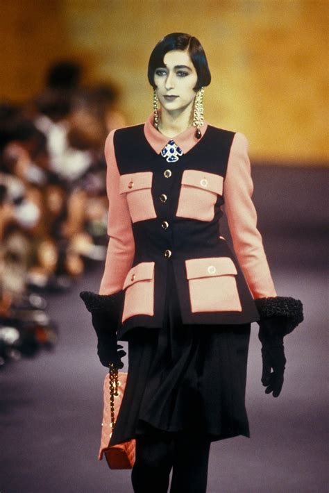 chanel fall 1989|chanel in the 90s model.